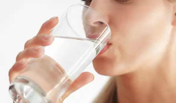 пиене на вода за здрави бъбреци
