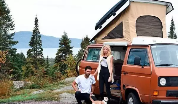 Вижте смайващата двойка, която заряза всичко, за да живее във ван