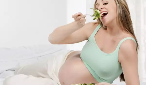 Безопасна ли е диетата по време на бременност