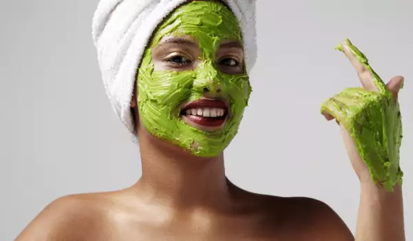 маски за лице със зелен лук