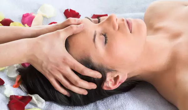 Изгонете главоболието с масаж
