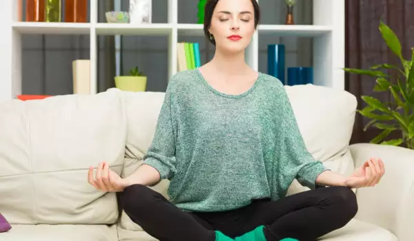 Ръководство за начинаещи: 5 лесни стъпки за започване на медитация