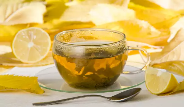 Какъв чай се препоръчва да се пие при кашлица?