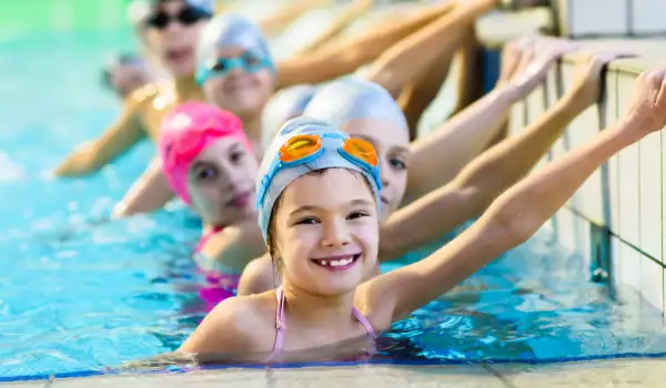 Плуването е най-добрият спорт за деца