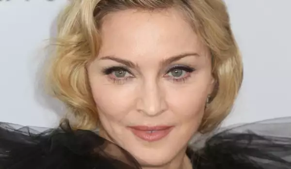 Мадона чукна 58 години! Вижте къде посрещна празника