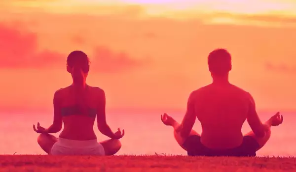 Ръководство за начинаещи: 5 лесни стъпки за започване на медитация