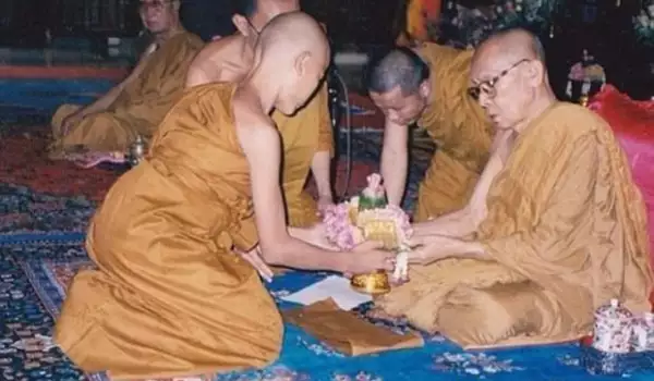 Мими – монахът, който стана транссексуален супермодел