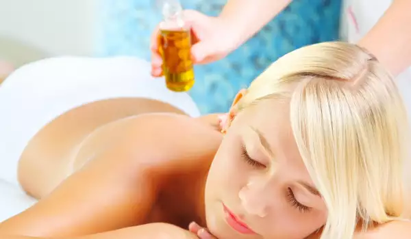 За какво е полезен масажът с масло от черен кимион