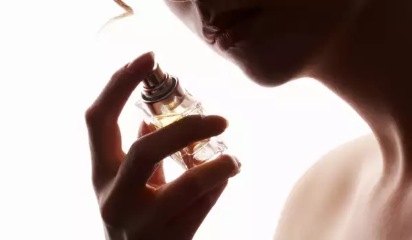 Странни парфюми