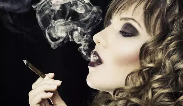 Пушенето краде от красотата