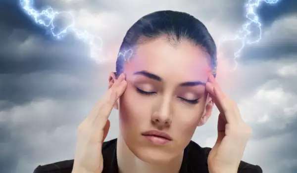 При някои хора магнитните бури причиняват главоболие.