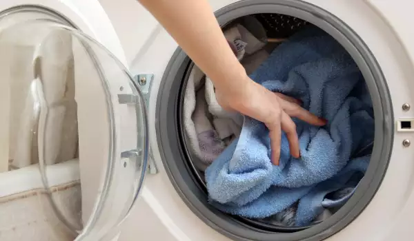 Никога не перете тези дрехи в пералня!