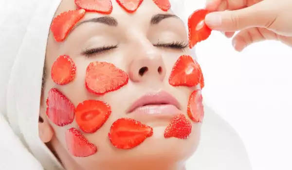 Маски с ягоди против бръчки