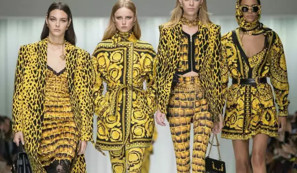 Зашеметяващото ревю на Версаче остави модния свят без думи