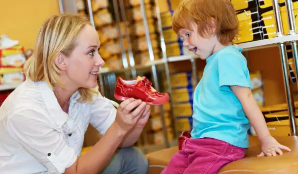 Избор на детски обувки