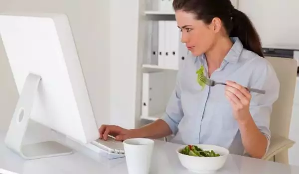 Храната ти влияе на концентрацията на работа! Виж как