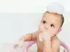 На колко градуса вода се къпе бебе?