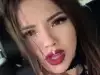 Вижте колко секси е Дара като абитуриентка