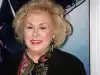 Почина майката на Реймънд