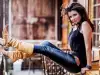 Ева Кикерезова се хвали с обувки