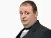 Любо Нейков осиновява сираче