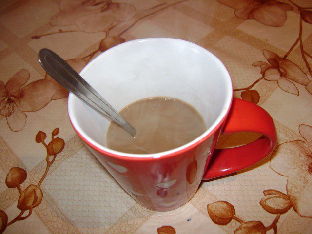 Кафе с мляко и канела
