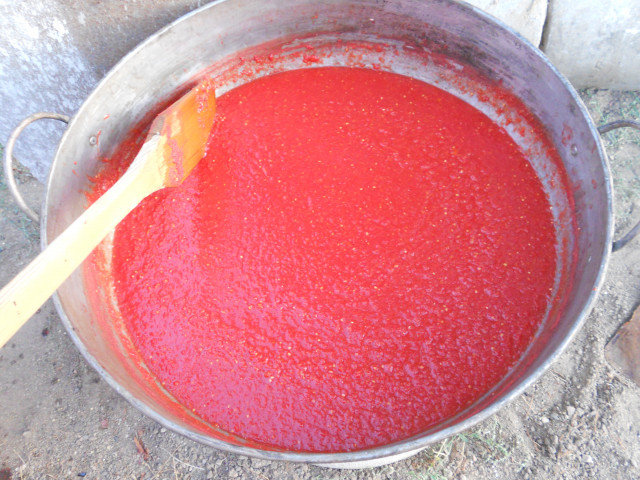 Домашно доматено пюре