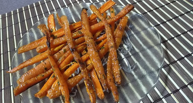 Хрупкави моркови на фурна