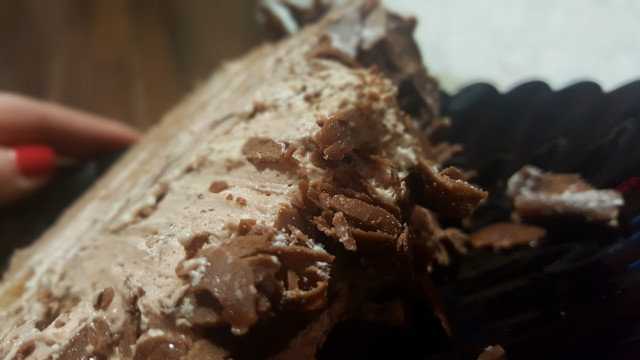 Сочна шоколадова сиропирана торта