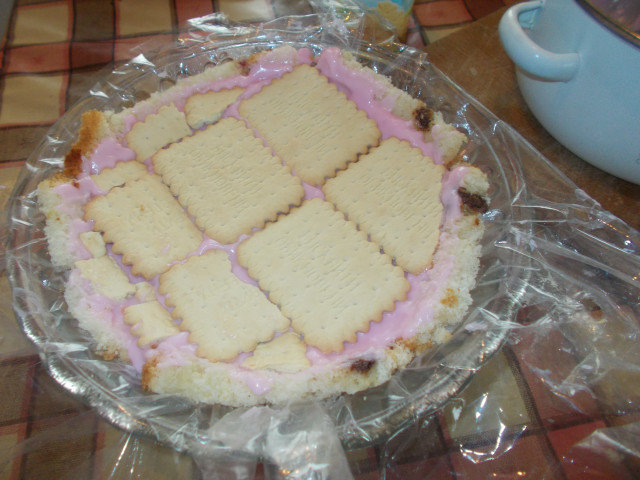 Бисквитена торта с козунак