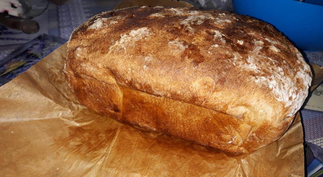 Типово хлебче с хрупкава коричка