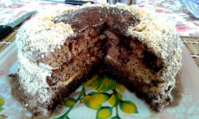 Шоколадово-орехова торта за повод