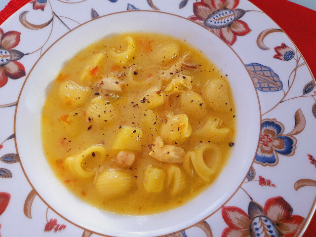 Млечна супа с макарони
