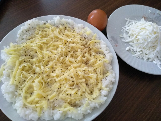 Oризови кюфтета с кашкавал