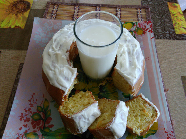 Солен кейк с глазура от крема сирене