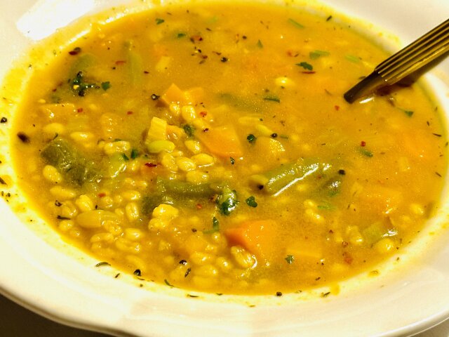 Постна супа с булгур, тиква и зелен фасул