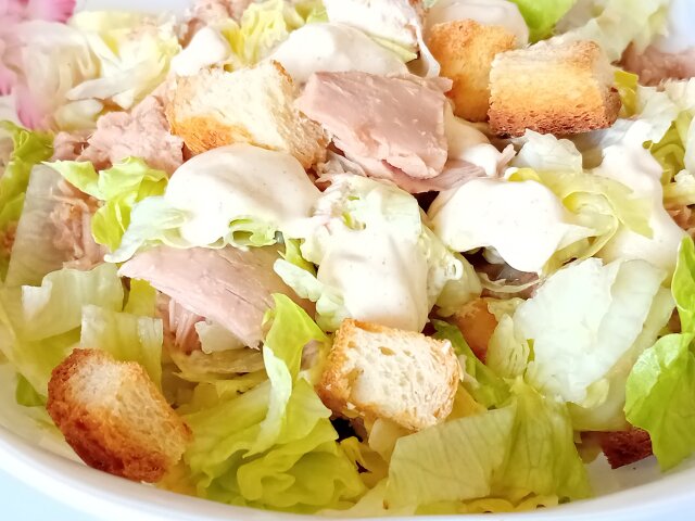 Най-вкусната домашна салата Цезар