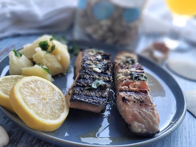 Маринована сьомга на скара
